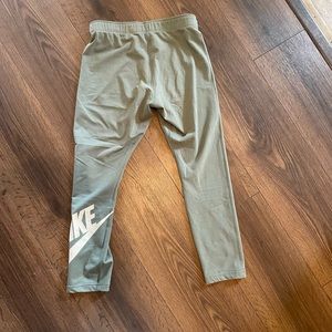 Nike leggings